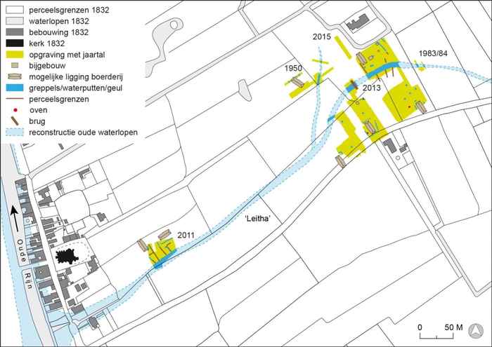 Reconstructie van loop van beschoeide geul van de ‘Leitha’ rond 800 na Chr. op basis van diverse opgravingen, gecombineerd met kaart van Leiderdorp in 1832